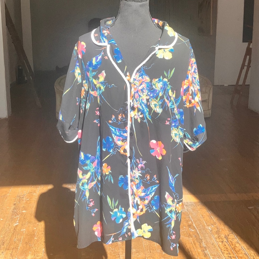 Violet + Clair floral top